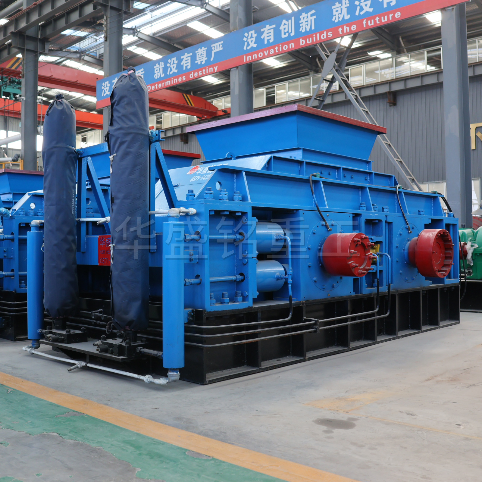 河卵石制砂可以嗎？砂質(zhì)怎么樣？河卵石制砂選哪種機器？