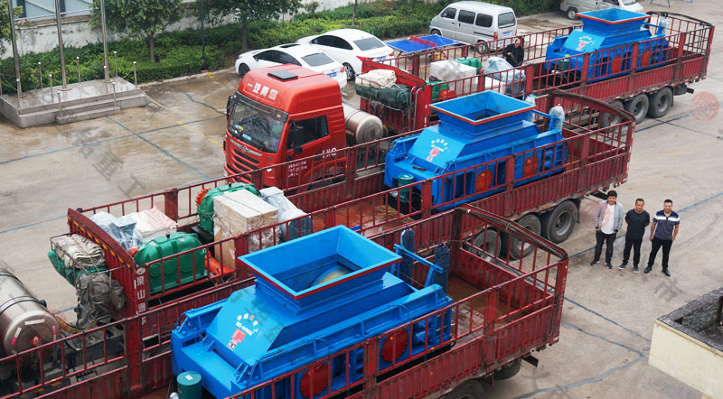 3mm以下對(duì)輥破碎機(jī)多少錢(qián)？對(duì)輥破碎機(jī)實(shí)體廠家可看客戶現(xiàn)場(chǎng)